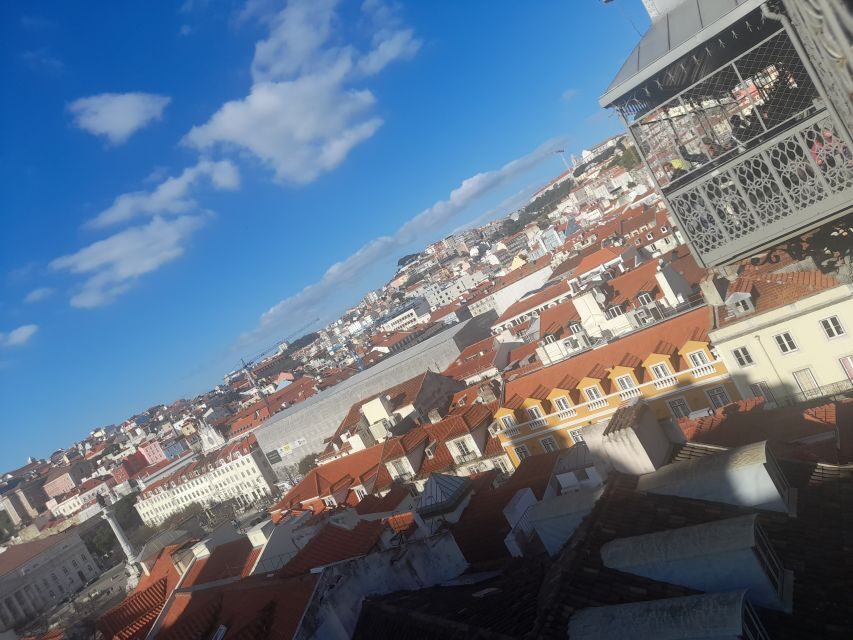Lisbon: Private Eco Tuk-Tuk Tour for 2 Hours - Panoramic viewpoints and built-in photo stops