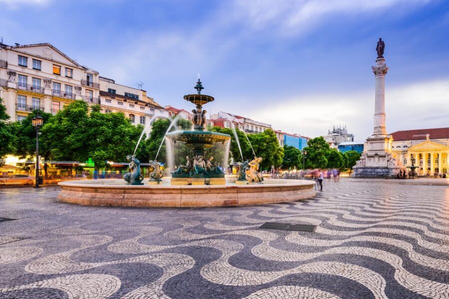Lisbon: Private Grand Experience City Tour - Language Options: English to Portuguese to German