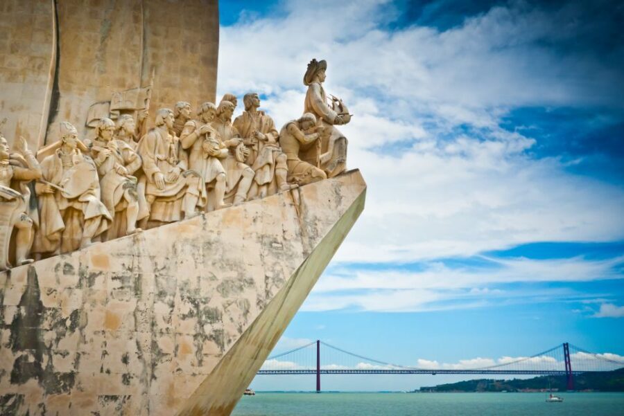 Lisbon: Private Half-Day Tour with Hotel Pickup - Baixa, Lisbon Cathedral, and Castle Quarter: old Lisbon with less stress