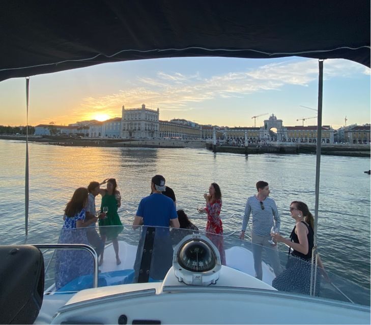 Lisbon: Private Luxury Catamaran Tour with Welcome Drink - The Cruise Route: Monuments You’ll See Like a Local’s Postcard