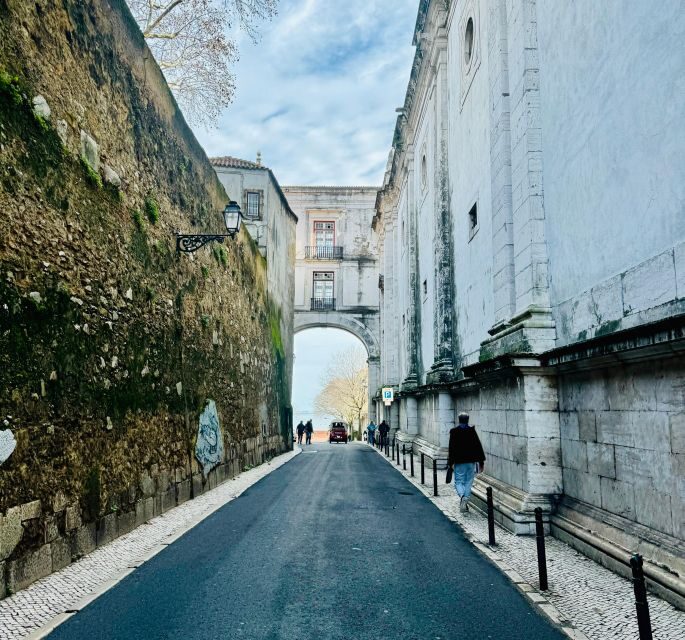 Lisbon: Private Sightseeing Tour by Tuk-Tuk - Chafariz d’El-Rei and the Pink Street Color Spot