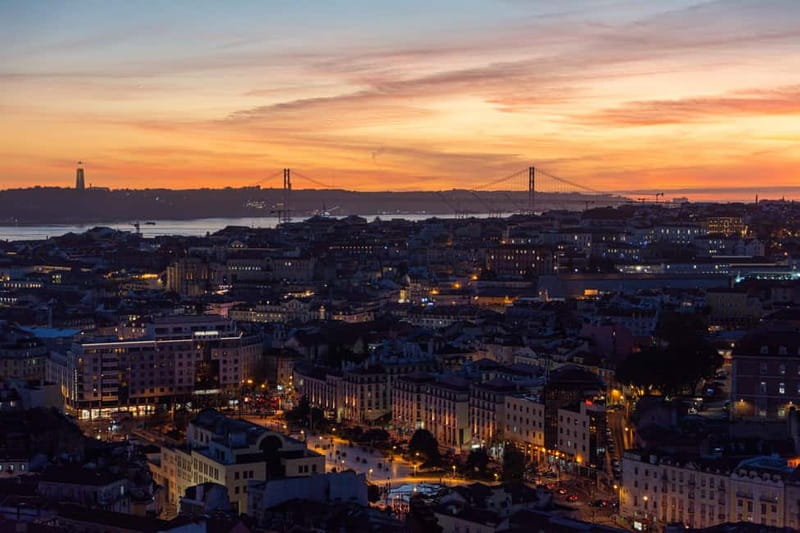 Lisbon: Private Sunset & Night Photo Walk - Miradouro da Senhora do Monte: the smart start for golden hour