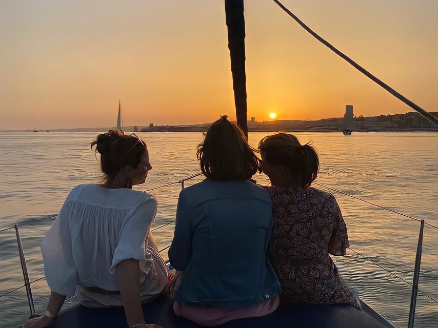 Lisbon: Private Tagus River Sunset Cruise on a Luxury Boat - Getting to Doca do Bom Sucesso without stress
