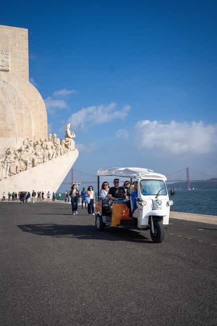 Lisbon: Private Tuk Tuk Tour with Optional Boat Cruise - Express 3 hours: Alfama and the miradouros without the marathon