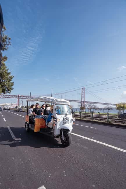 Lisbon: Private Tuk Tuk Tour with Optional Boat Cruise - Comfort, weather, and what to pack for Lisbon in a tuk tuk
