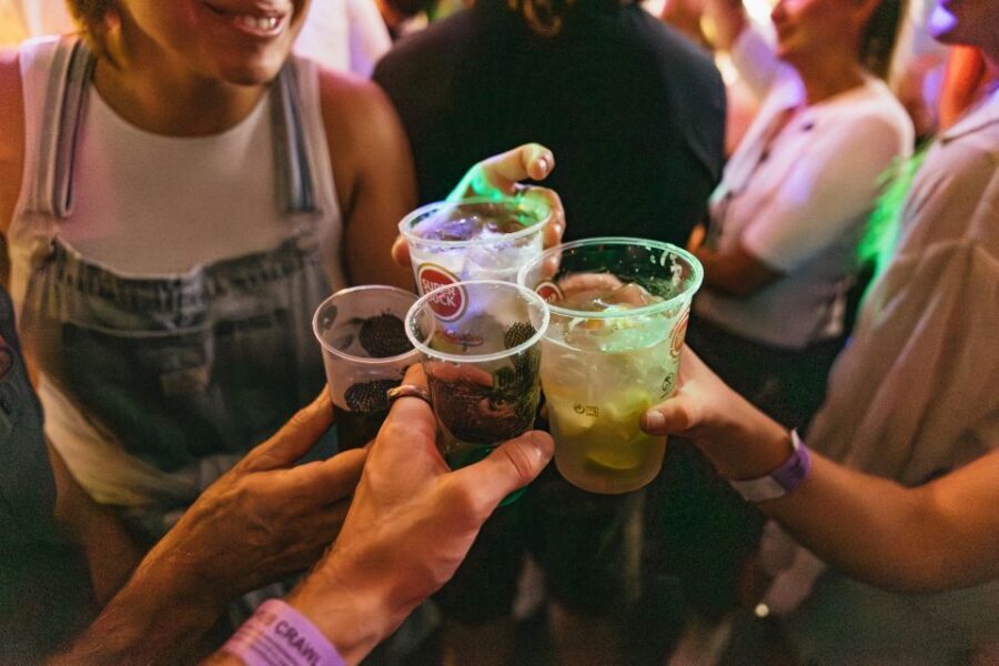 Lisbon: Pub Crawl with Open Bar, Shots & VIP Club Entry - Included drinks and the spirit upgrade you should consider