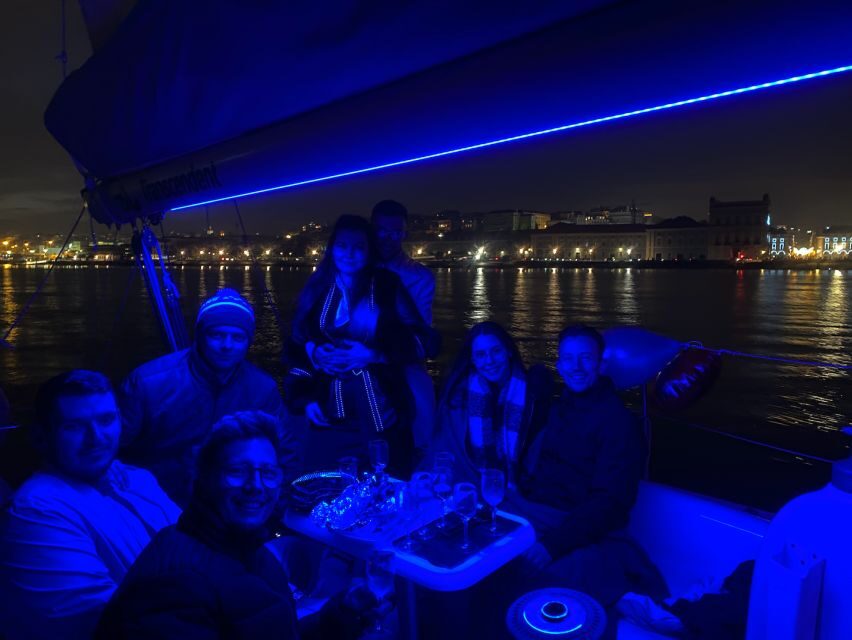 Lisbon: Sailboat Tour w/ Local Guide and Open Bar Green Wine - The 2-Hour Plan: How the Ride Flows