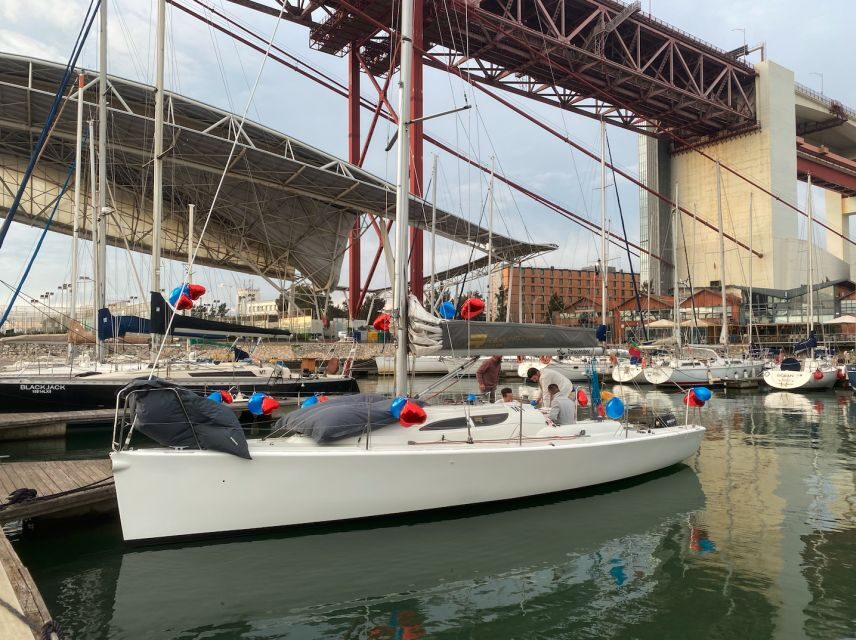 Lisbon: Sailboat Tour w/ Local Guide and Open Bar Green Wine - Best Time to Book: Sunset vs. Other Slots