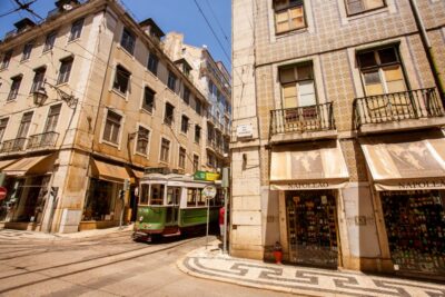 Lisbon: Segway Medieval Tour of Alfama and Mouraria - Commerce Square to Campo das Cebolas: the warm-up phase you shouldn’t skip