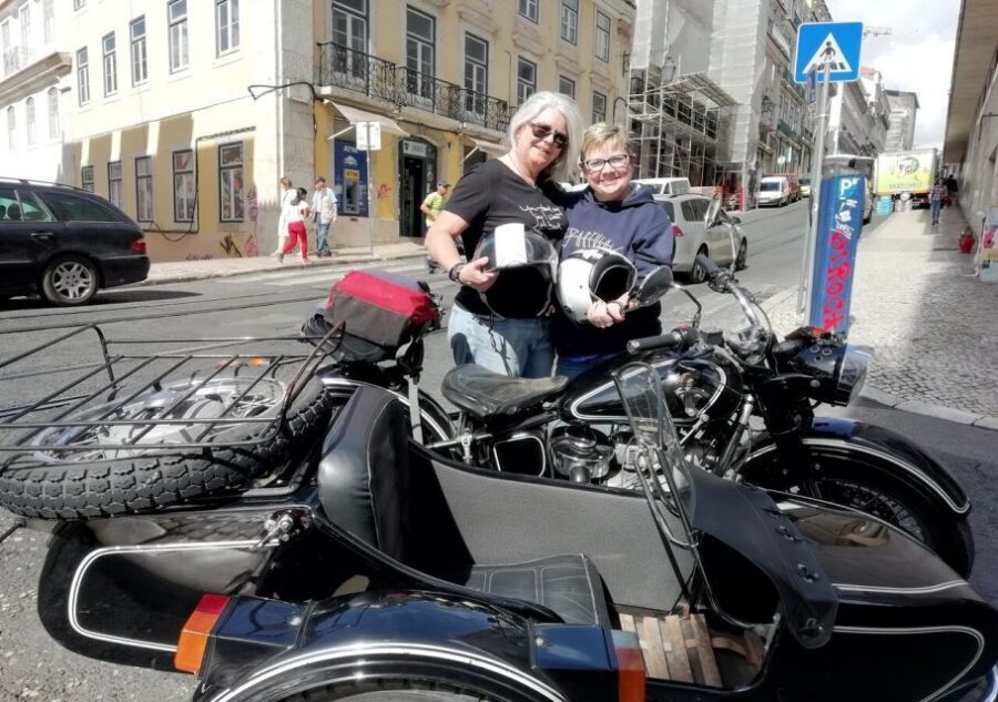 Lisbon: Sidecar Tour - Lisbon Cathedral and the Alfama streets that slow time