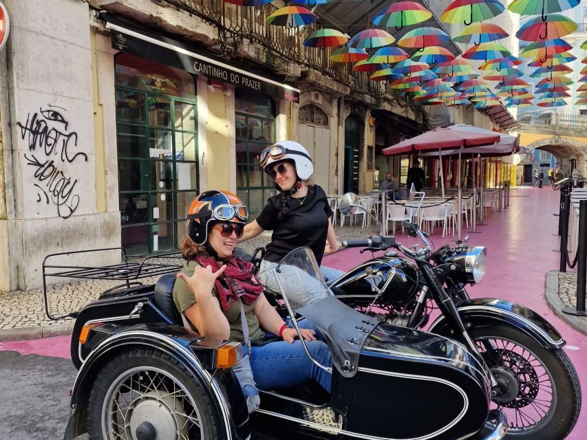 Lisbon: Sidecar Tour - The guides: where the tour becomes personal