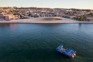 Lisbon: Sightseeing Boat Tour with Hop-On Hop-Off Option - The Core Experience: A Scenic Cruise That Sets the Pace