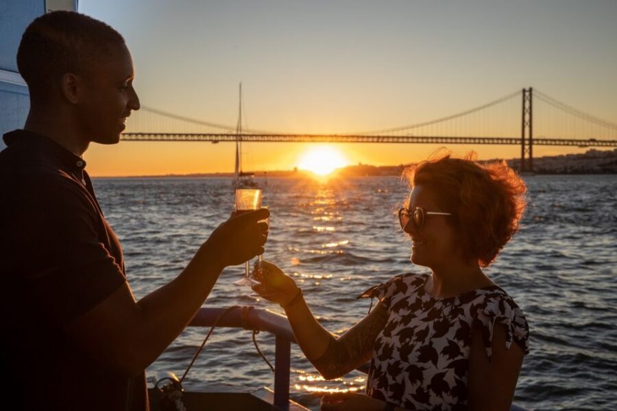 Lisbon: Sightseeing Boat Tour with Hop-On Hop-Off Option - Cristo Rei: The Big Distant Landmark from the Water