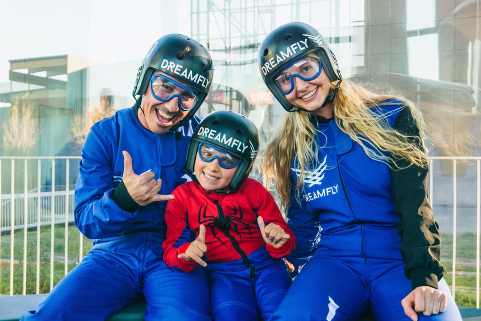 Lisbon/Sintra: Indoor Skydiving Experience - Languages in Lisbon: What Coaching Feels Like in English, Portuguese, or Spanish