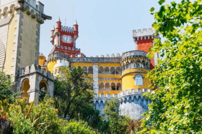Lisbon: Sintra, Pena, Cabo da Roca, Cascais Tour with Pickup - Meeting point and minivan timing from Rossio