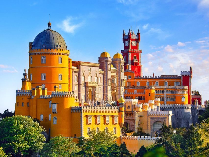 Lisbon: Sintra, Pena, Cabo da Roca Coast & Cascais Day Tour - Estoril passing by: a scenic bonus without extra effort