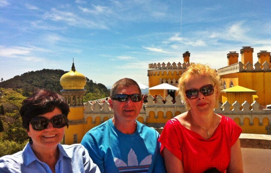 Lisbon: Sintra & Pena Palace Guided Tour with Hotel Pickup - The guided flow inside Pena: timing and line-saving help