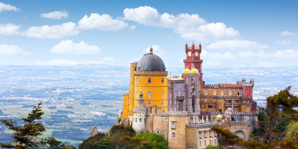 Lisbon: Sintra, Pena, Regaleira, Cabo da Roca & Cascais - Sintra first: walking the town before the palaces