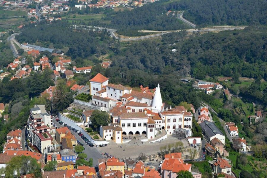 Lisbon: Sintra, Pena, Regaleira, Cabo Roca, Cascais Day Tour - Cascais: fishing village charm, lunch choices, and beach time