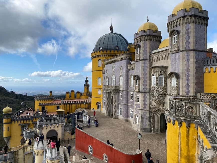 Lisbon: Sintra Tour with Pena Palace and Quinta da Regaleira - Key highlights to look for