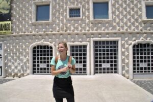 Lisbon: Starter Walking Tour to the highlights in German - Baixa de Lisboa and Rossio Square: Streets that teach you the city