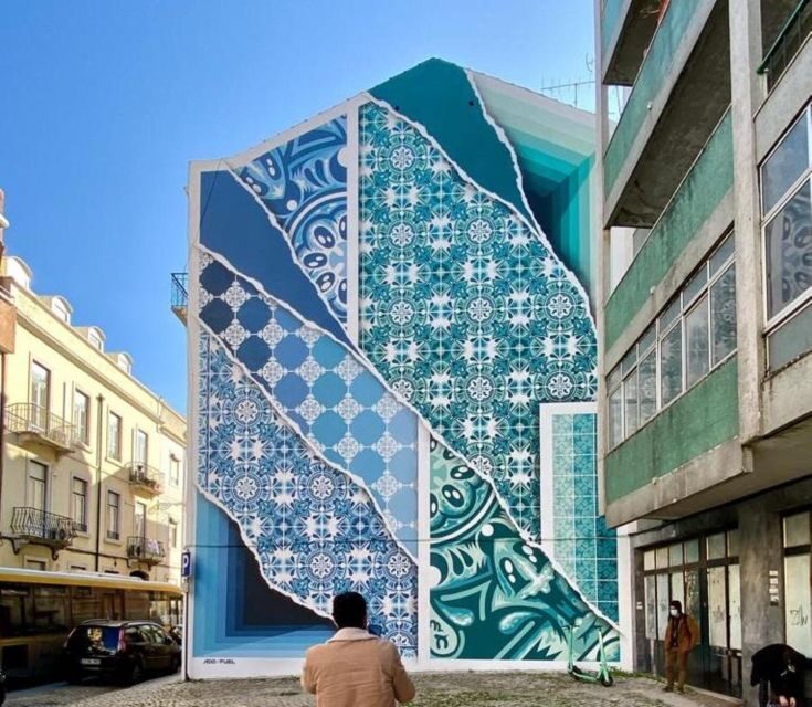 Lisbon: Street Art Walk - Secret places, including a themed street art stop