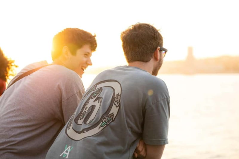 Lisbon: Sunset Boat Tour with Music and Drinks - Onboard Vibe: Evora Boat, Drinks, and Music Without the Fuss