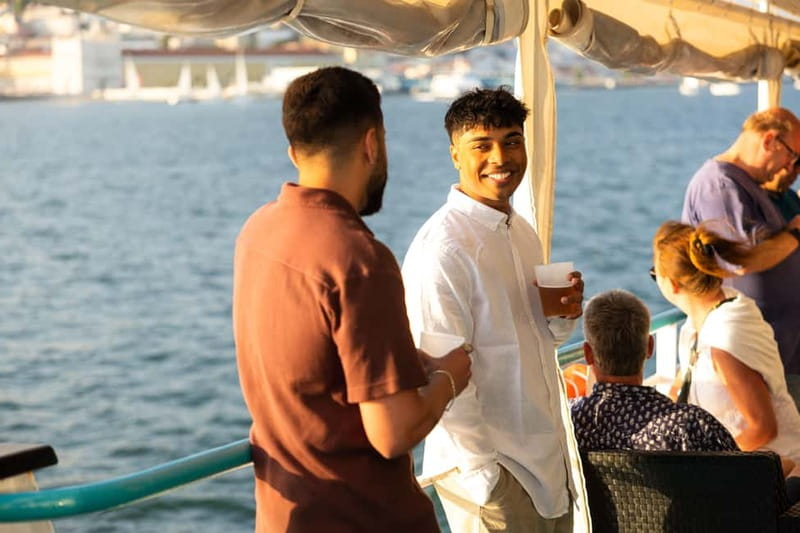 Lisbon: Sunset Boat Tour with Music and Drinks - Step-by-Step Route on the Tagus: Landmarks in Sequence