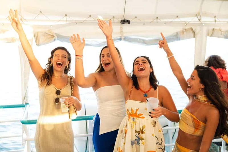 Lisbon: Sunset Boat Tour with Music and Drinks - Sunset Timing and Why Being on the Water Beats the Crowds