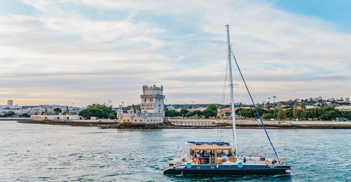 Lisbon: Sunset Catamaran Boat Tour with Music and Drinks - Quick hits before you go