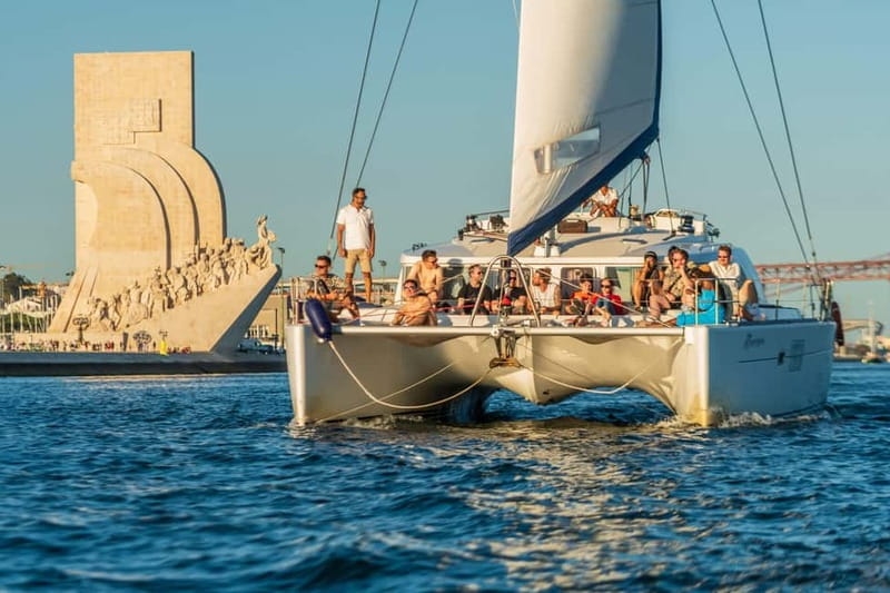 Lisbon: Sunset Catamaran Cruise with Drinks - Your 2-Hour Route: Commerce Square to Cristo Rei and Back to the Museums