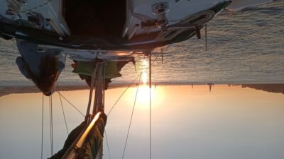 Lisbon: Sunset Cruise on The Tagus River with Welcome Drink - The boat experience: small-group sailing that stays relaxed