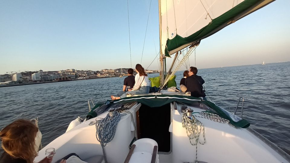 Lisbon: Sunset Cruise on The Tagus River with Welcome Drink - The route highlights you’ll likely notice beyond the main stops