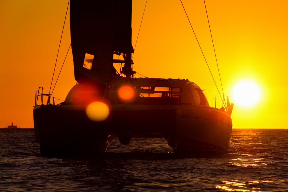 Lisbon: Sunset Cruise With Drinks on Spacious Yacht - Belém Tower and the Monument to the Discoveries: maritime Portugal up close