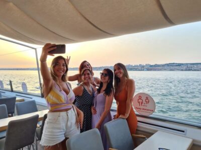 Lisbon: Sunset Cruise with Welcome Drink and Snacks - Getting There: The Dock, the Logo, and the Timing That Matters
