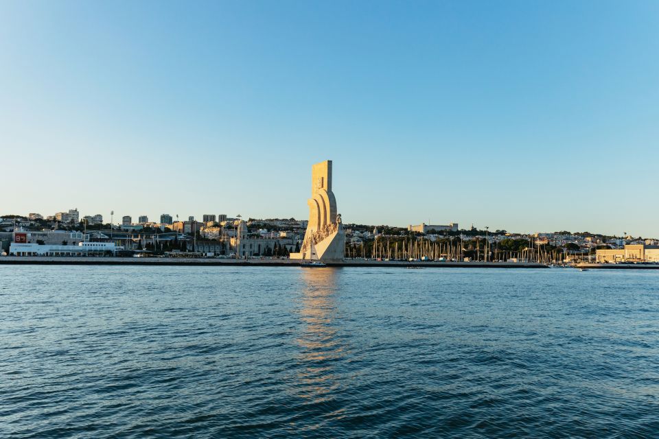 Lisbon: Sunset Cruise with Welcome Drink and Snacks - Welcome Drink and Snacks: More Than a Token Gesture
