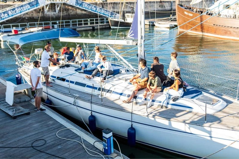 Lisbon: Sunset Sailing Boat Tour with Drinks - Getting to BLUE SKIPPER and where the boat departs