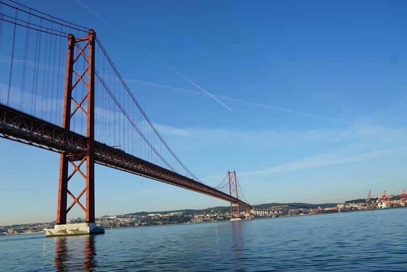 Lisbon: Sunset Sailing Boat Tour with Drinks - The cruise route: Lisbon landmarks you’ll actually notice