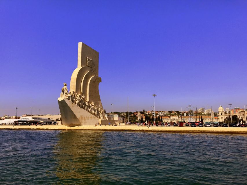 Lisbon Sunset Sailing – Small Group (max 10) Wine & History - Your sailing route: 25 de Abril Bridge to Praça do Comércio