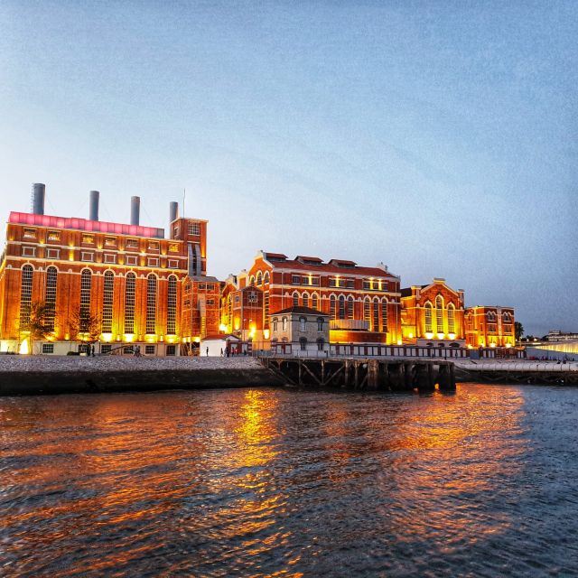 Lisbon: Sunset Sailing with Portuguese Wine and History - Wine, Blankets, and the On-Board Rhythm