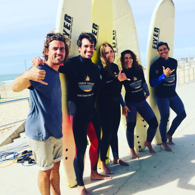 Lisbon: Surf Lesson - Personalized coaching with an instructor who stays close by