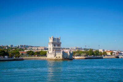 Lisbon: Tagus River Boat Tour with One Drink Included - What you’ll actually see: Alfama, Commerce Square, Belém Tower, and Christ the King