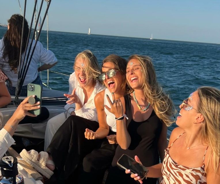 Lisbon: Tagus River Cruise, Morning, Day, Sunset, or Night - Cristo Rei and Christ the King: the spiritual viewpoints, water-level angles