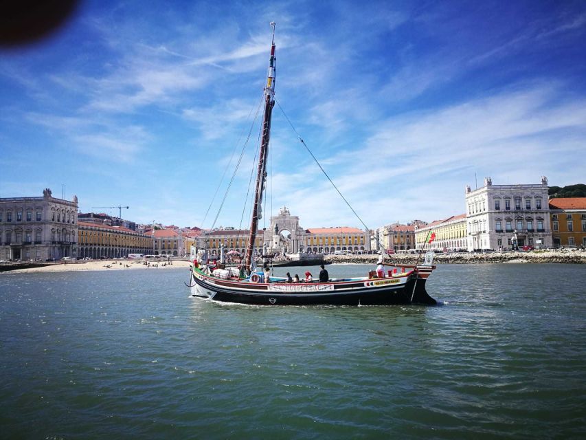 Lisbon: Tagus River Sunset Cruise in a Traditional Vessel - São Jorge Castle and Alfama: seeing Lisbon’s layers from the river
