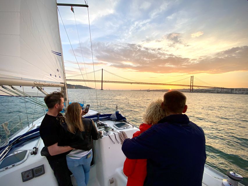 Lisbon: Tagus River Sunset Cruise with Drinks - Drinks, comfort, and sailing tips for a windy river