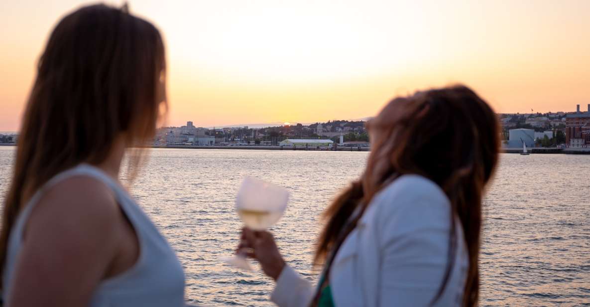 Lisbon: Tagus River Sunset Tour with Snacks and Drink - A 2-Hour Tagus Sunset That Covers Lisbon’s Most Loved Sights