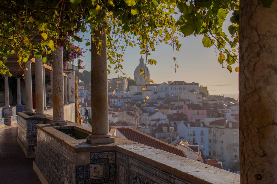 Lisbon: Tuk-Tuk Tour in French or German w/True Local Guide - Picking the Right Route: 2 Hours vs 4 Hours