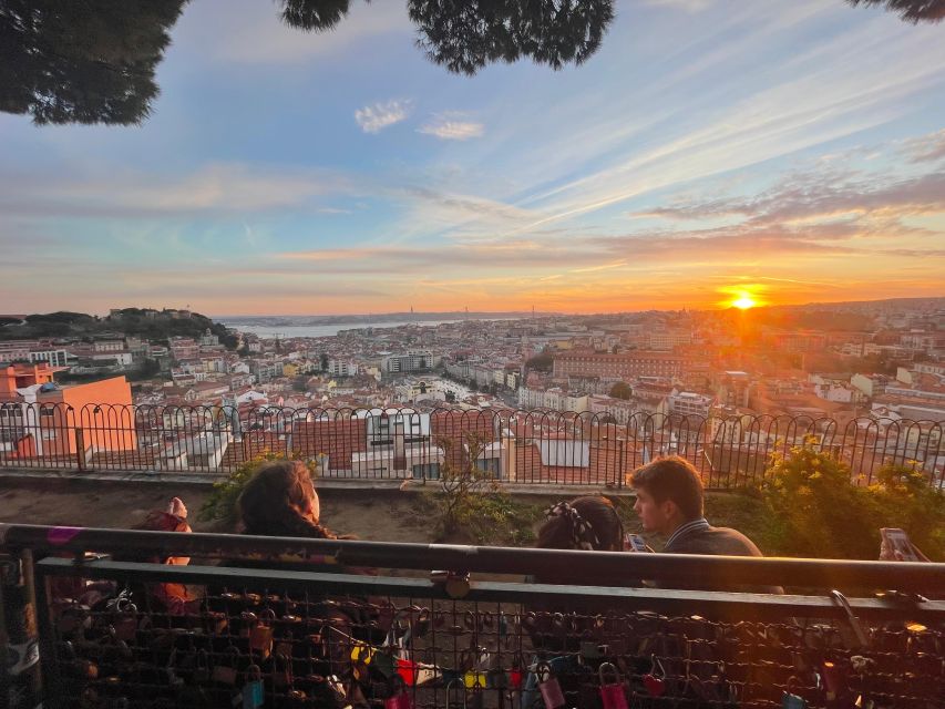 Lisbon: Tuk Tuk with hotel pick up and the best of old city - Who should book this Tuk Tuk ride?