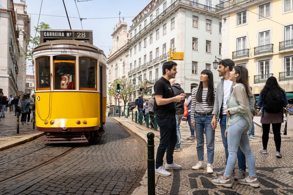 Lisbon: Walking Tour, Belém Neighborhood, Tram and Boat Ride - Pastel de Belém: the sweet payoff you actually need