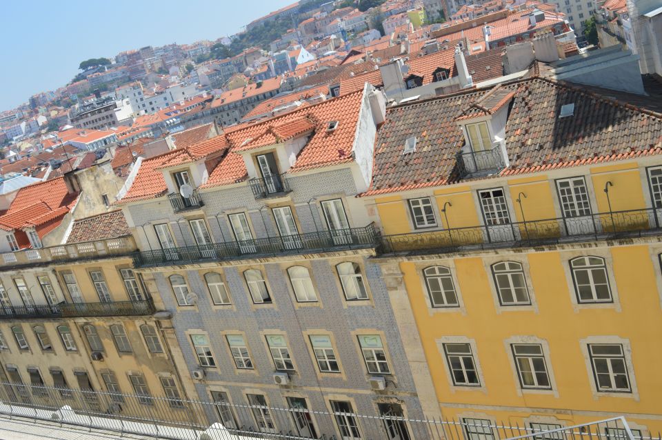 Lisbon: Walking Tour in the Center (Max 12 Participants) - Bairro Alto and the 30-minute reset: nightlife streets without the chaos